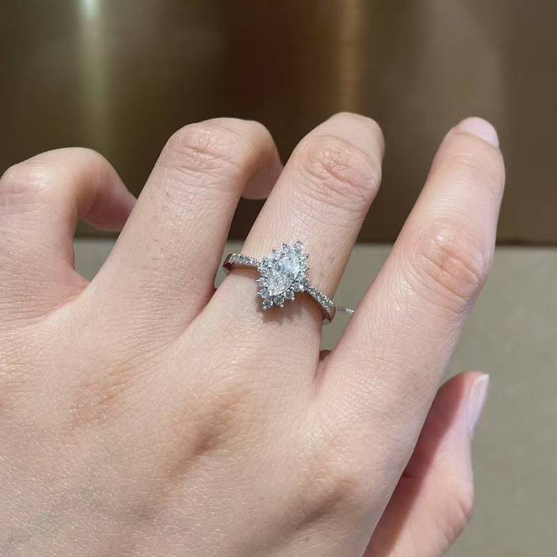 马眼女戒S925银镀白金定制选款主石莫桑钻0.5ct/副石高碳钻